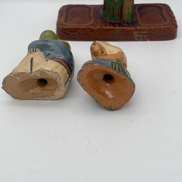 Vintage MCM Mexicans  Couple  Cactus Salt & Pepper Shakers Kitsch - Picture 7 of 8